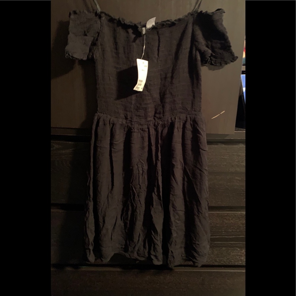 Brand New  W/Tags Size 6 H&M Black Dress